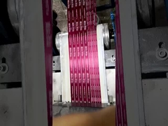 네 개의 금 가닥, 사틴 경계, 실크 리본, 인쇄 된 편지, 당신을 위해 가장 좋은 소원, 케이크 상자, 신선