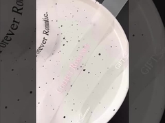 흐린 투명한 리본