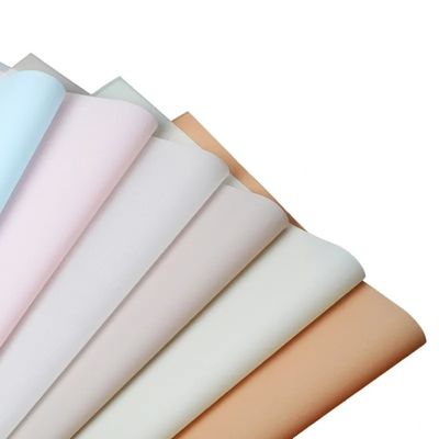 좋은 가격 2024 핫 판매공장 직선 홍채 포장을 위한 종이 방수 꽃꽃 찌꺼기 포장을 위한 필름 신선한 꽃 도매 온라인으로