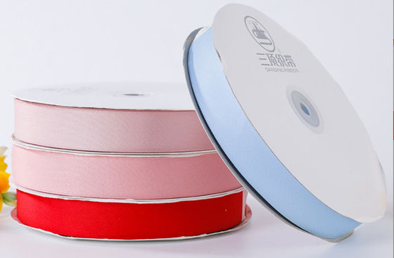 주문 제조업체의 3 톱 짜인 리본 섬세한 폴리에스터 면과 고체 색상 매트 면 리본 부드러운 2cm 색상 꽃 포장 리본 온라인 제조