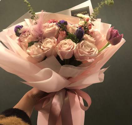 좋은 가격 꽃 패키징을 위한 종이를 감싸는 한국 투명한 플라스틱 꽃다발 선물 온라인으로