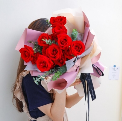 좋은 가격 우야 종이 양면 단색 꽃 포장 종이, 꽃 줄기 포장 종이, 고급 꽃 예술, 꽃 포장 재료 및 신선한 꽃 포장 종이 온라인으로