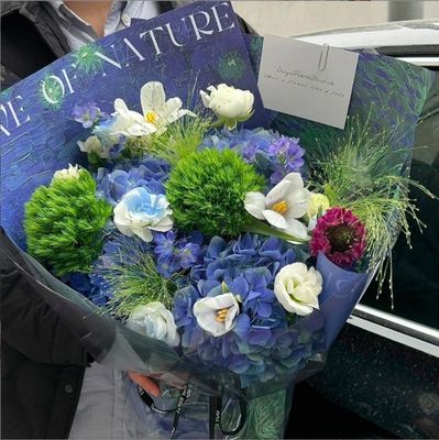 좋은 가격 신키시 페스티벌 꽃꽃차례 포장지, 인기 있는 파란색 종이 시리즈, 발렌타인 데이 기름으로 칠한 스타일의 꽃 포장지 온라인으로